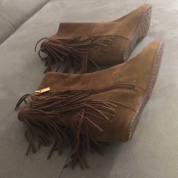 Isola Suede Fray Booties - size 6 - Brown Tan - Picture 2 of 4